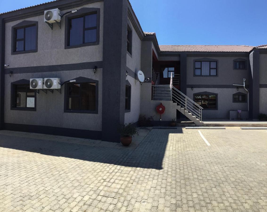 Sekaka Fully Furnished Apartments Gaborone Exterior photo