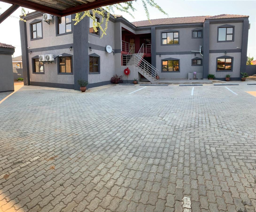 Sekaka Fully Furnished Apartments Gaborone Exterior photo